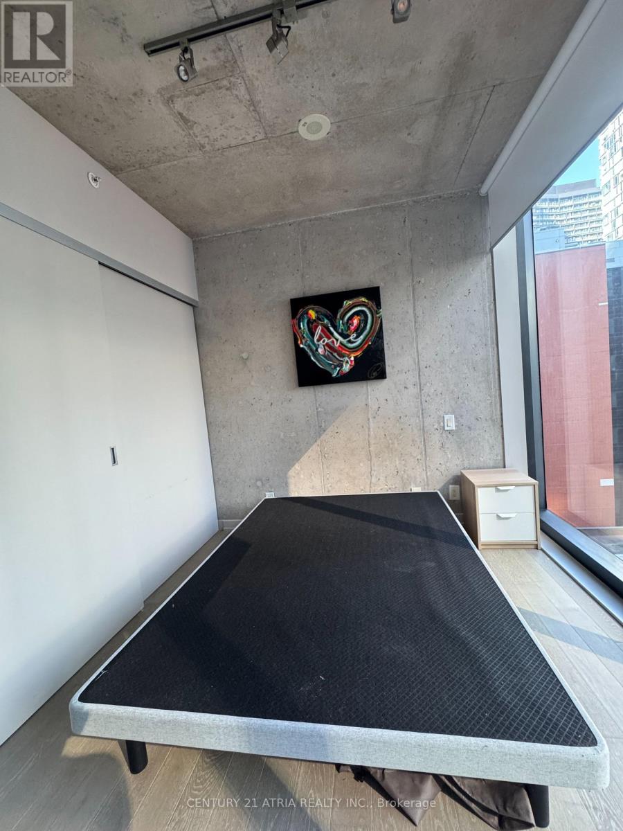 1007 - 11 Charlotte Street, Toronto (Waterfront Communities), Ontario  M5V 0M6 - Photo 11 - C12586558