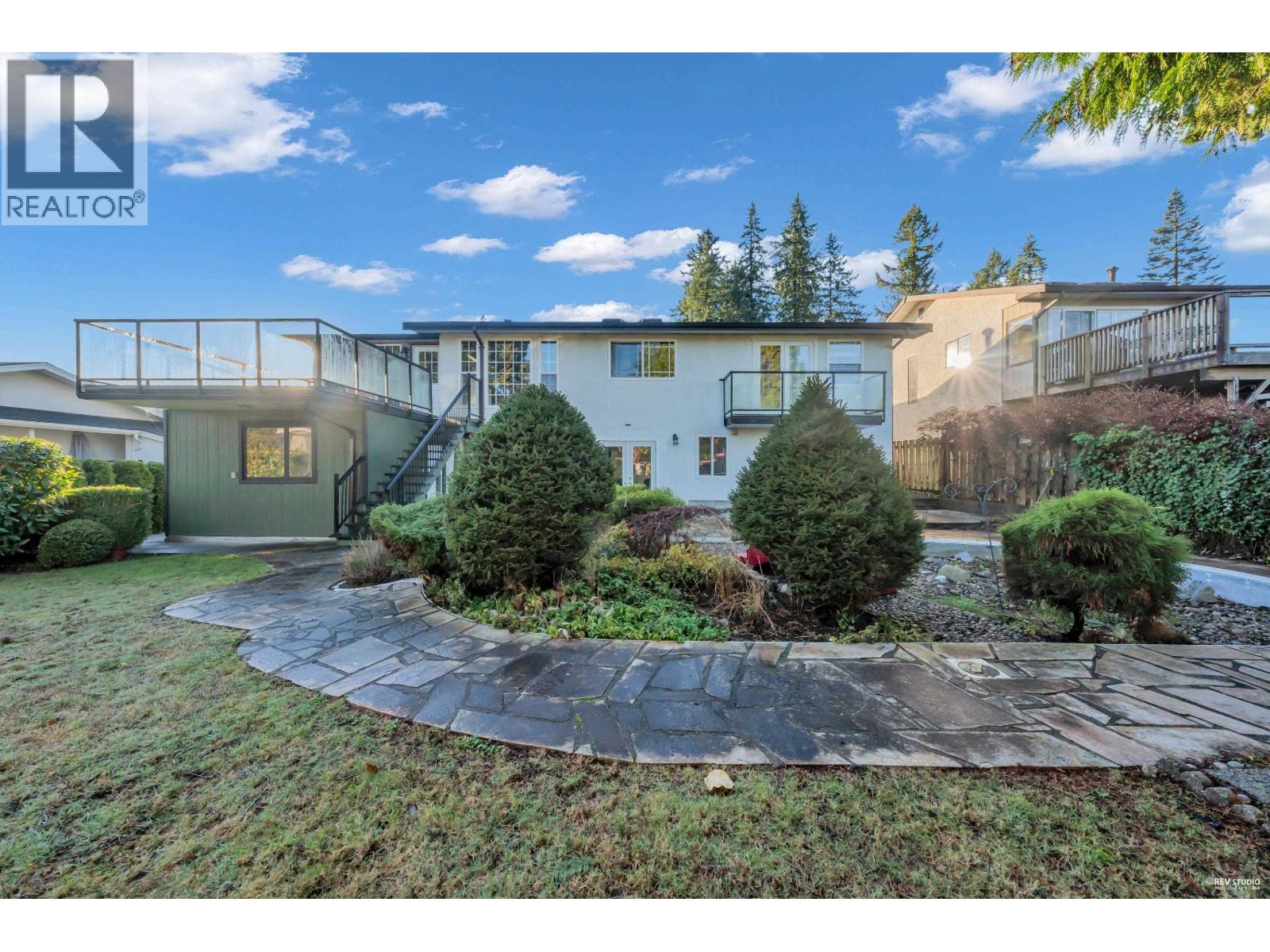 2731 Daybreak Avenue, Coquitlam, British Columbia  V3C 2E8 - Photo 39 - R3069847