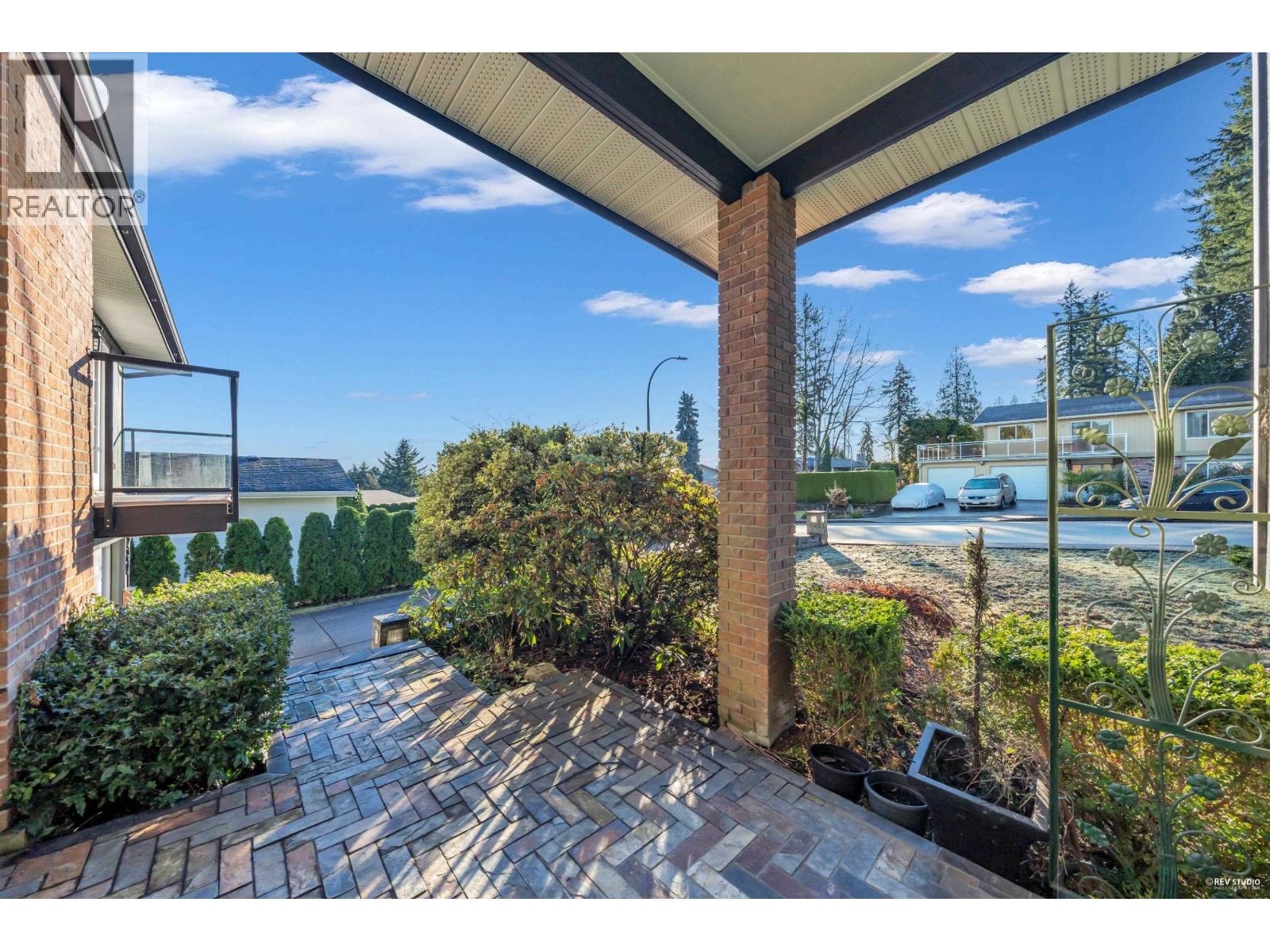 2731 Daybreak Avenue, Coquitlam, British Columbia  V3C 2E8 - Photo 6 - R3069847