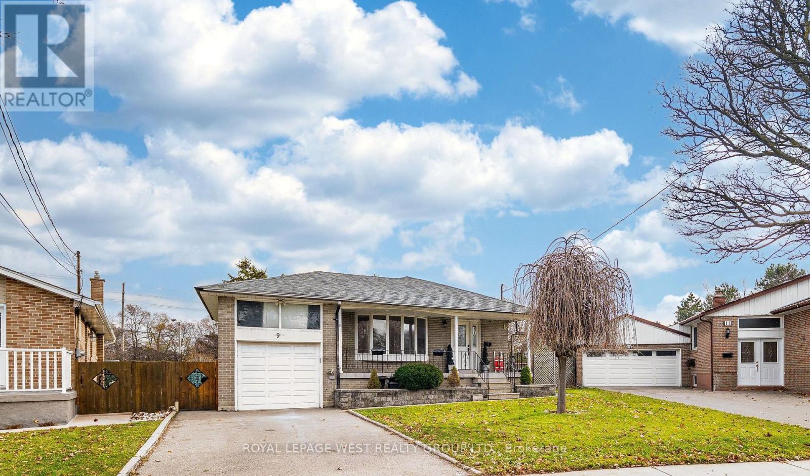 9 Rosefair Crescent, Toronto, Ontario M9W 3B1 - Photo 1 - W12589472