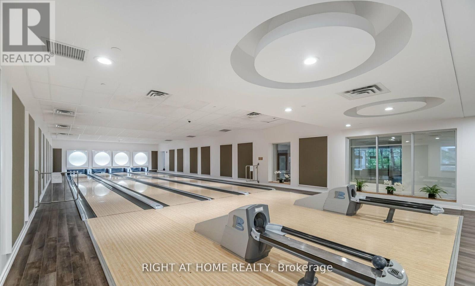 2116 - 3880 Duke Of York Boulevard, Mississauga, Ontario  L5B 4M7 - Photo 34 - W12589112