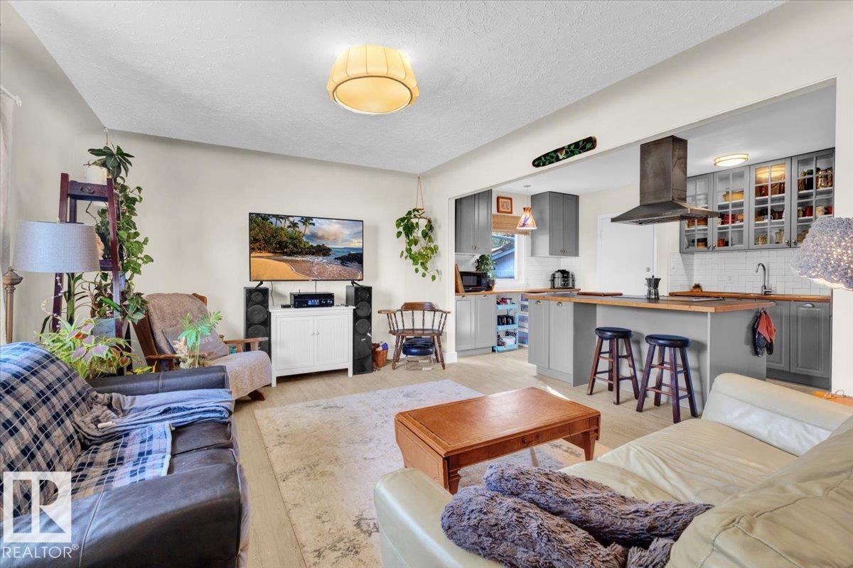 10548 40 St Nw, Edmonton, Alberta  T6A 1T1 - Photo 2 - E4458971