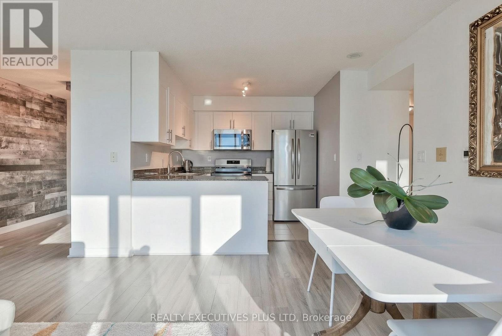 2703 - 381 Front Street W, Toronto, Ontario  M5V 3R8 - Photo 12 - C12590908