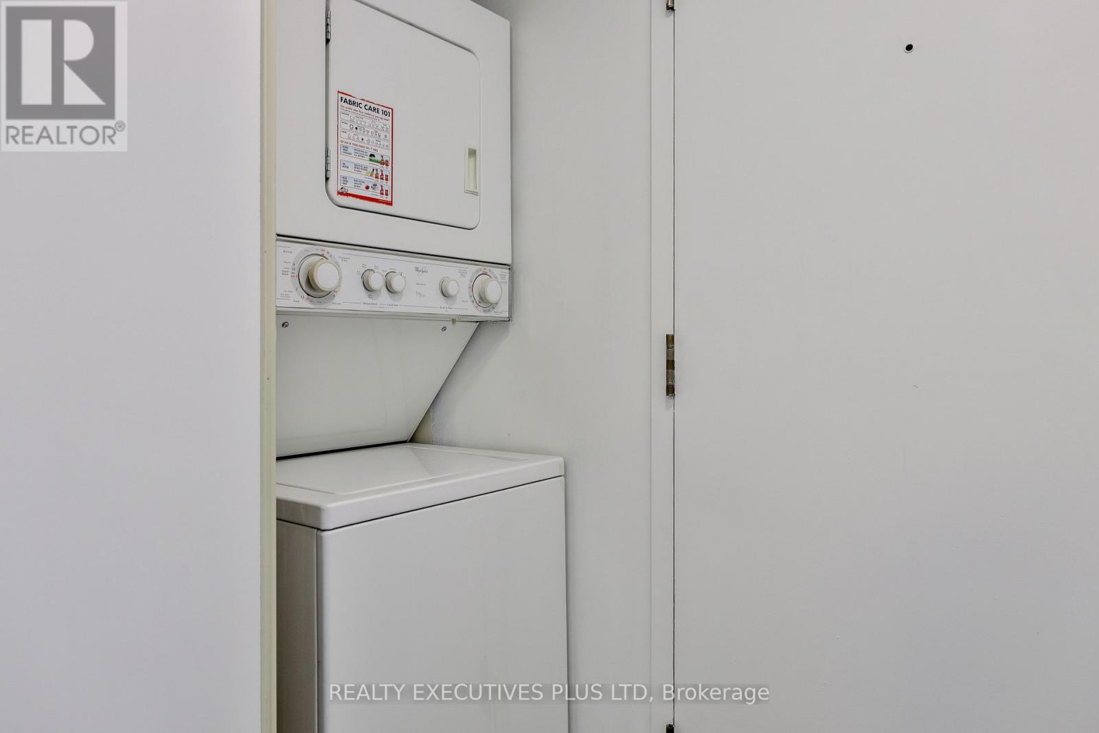 2703 - 381 Front Street W, Toronto, Ontario  M5V 3R8 - Photo 35 - C12590908