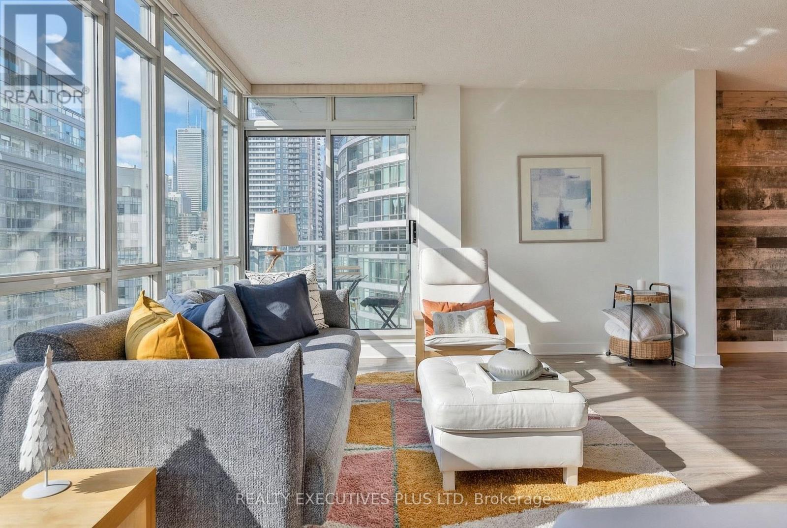 2703 - 381 Front Street W, Toronto, Ontario  M5V 3R8 - Photo 4 - C12590908