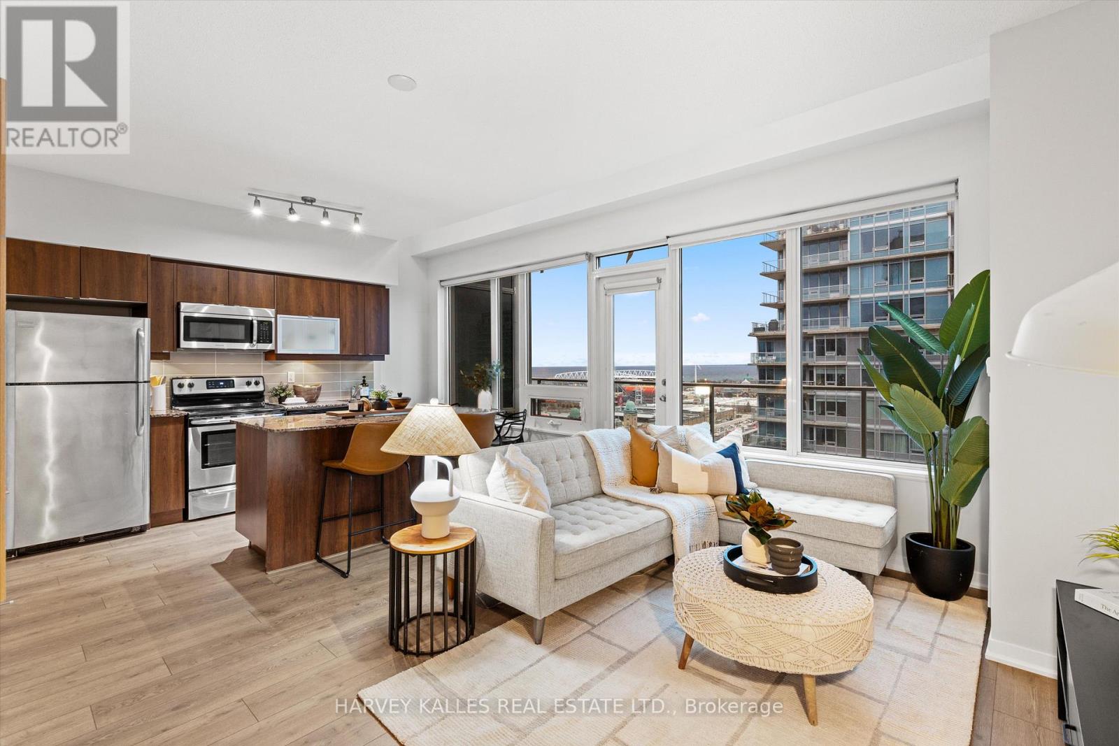 1910 - 55 EAST LIBERTY STREET, Toronto, Ontario