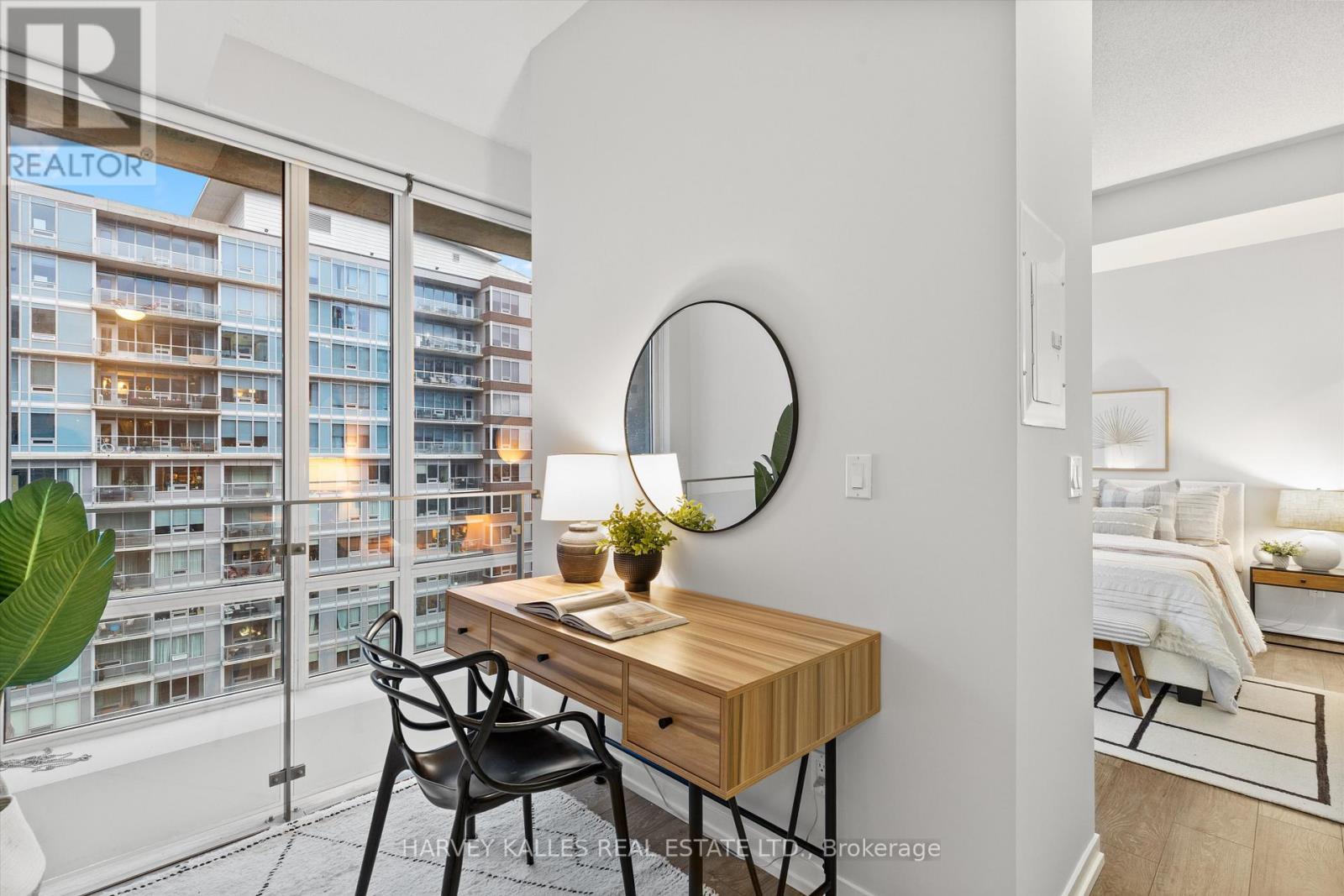 1910 - 55 East Liberty Street, Toronto, Ontario  M6K 3P9 - Photo 15 - C12590932