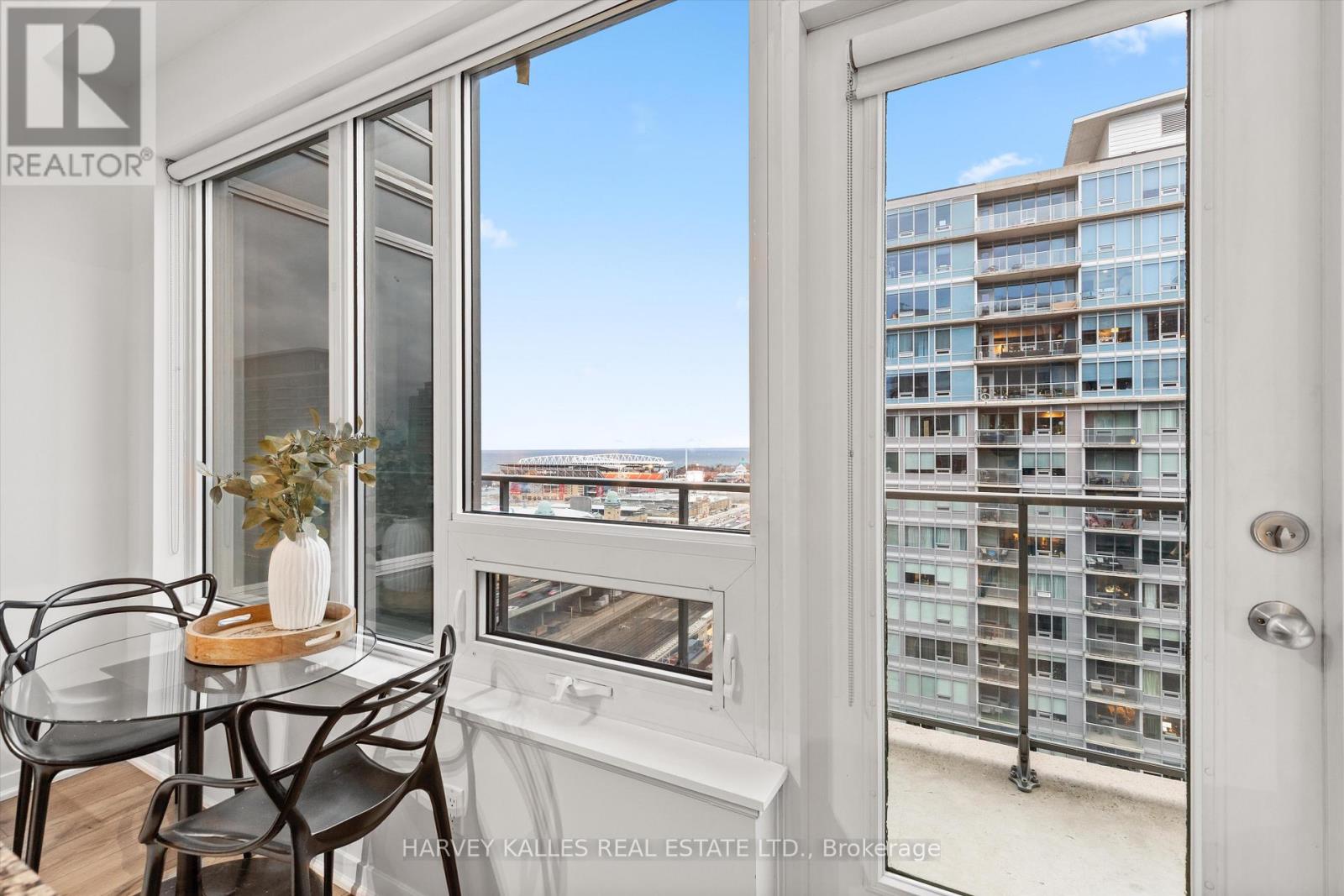 1910 - 55 East Liberty Street, Toronto, Ontario  M6K 3P9 - Photo 8 - C12590932