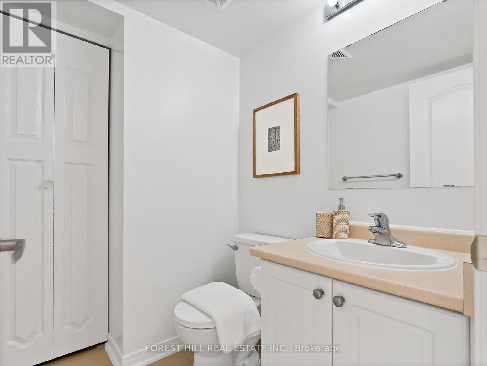 310 - 25 Strangford Lane, Toronto, Ontario  M1L 0E5 - Photo 5 - E12590992