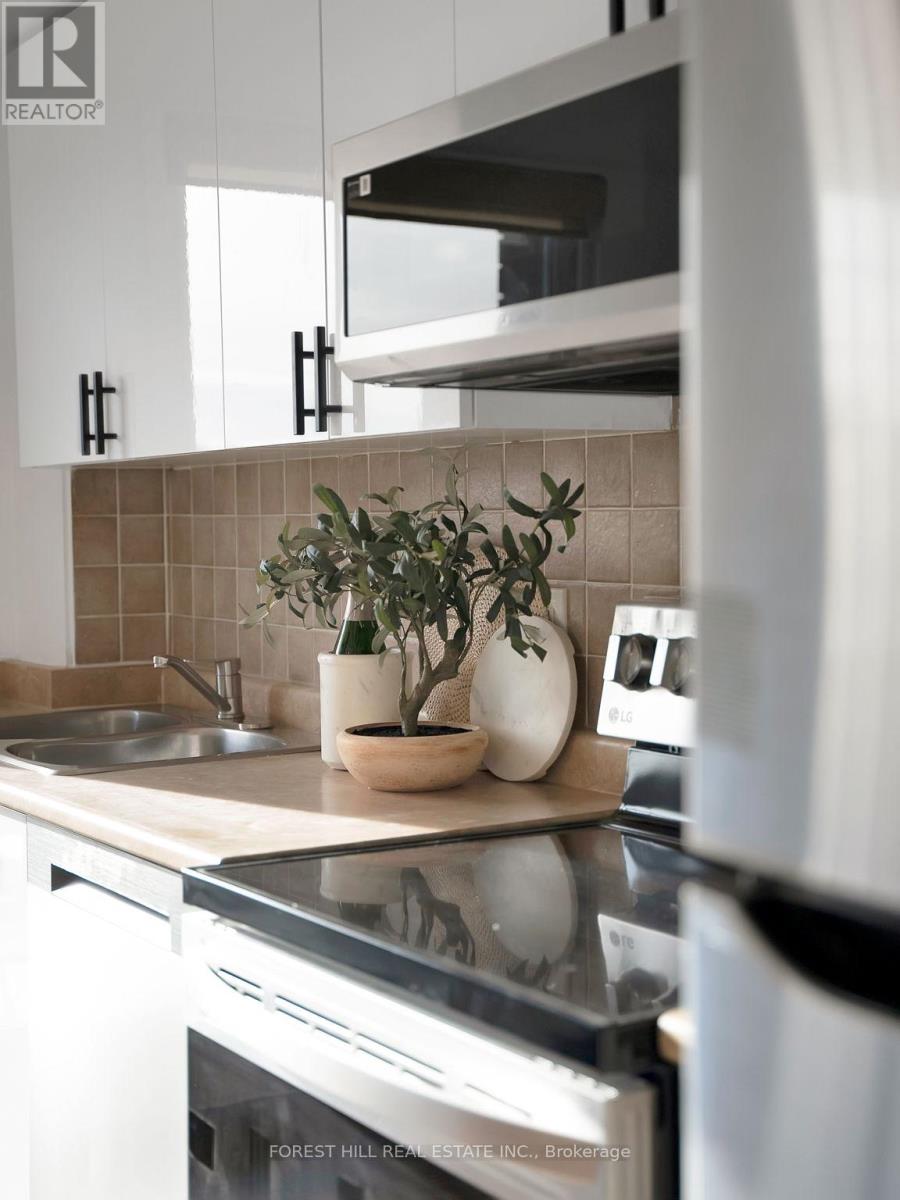 310 - 25 Strangford Lane, Toronto, Ontario  M1L 0E5 - Photo 8 - E12590992