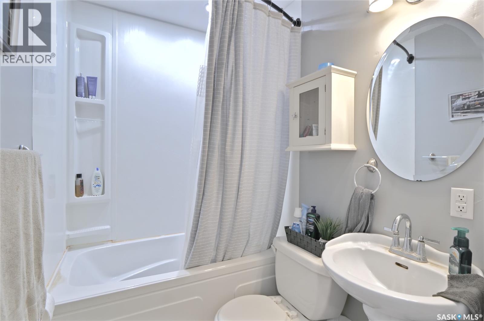 606 6th Street W, Chaplin, Saskatchewan  S0H 0V0 - Photo 14 - SK024870