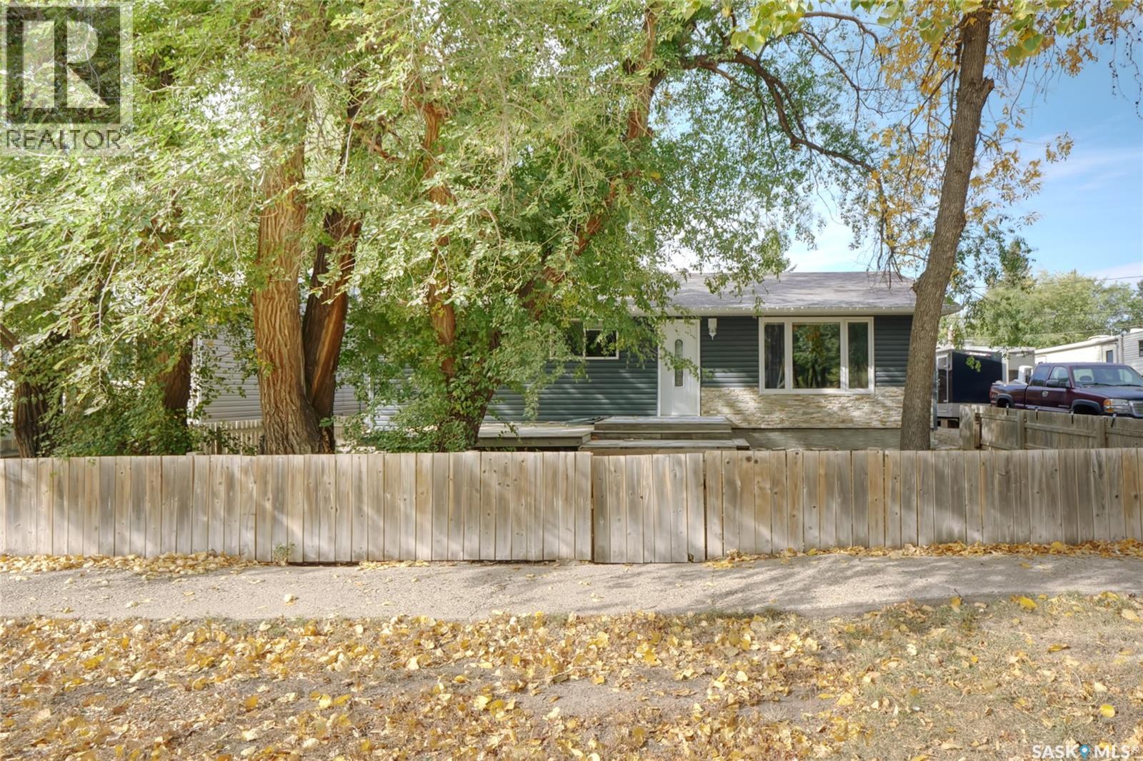 606 6th Street W, Chaplin, Saskatchewan  S0H 0V0 - Photo 28 - SK024870