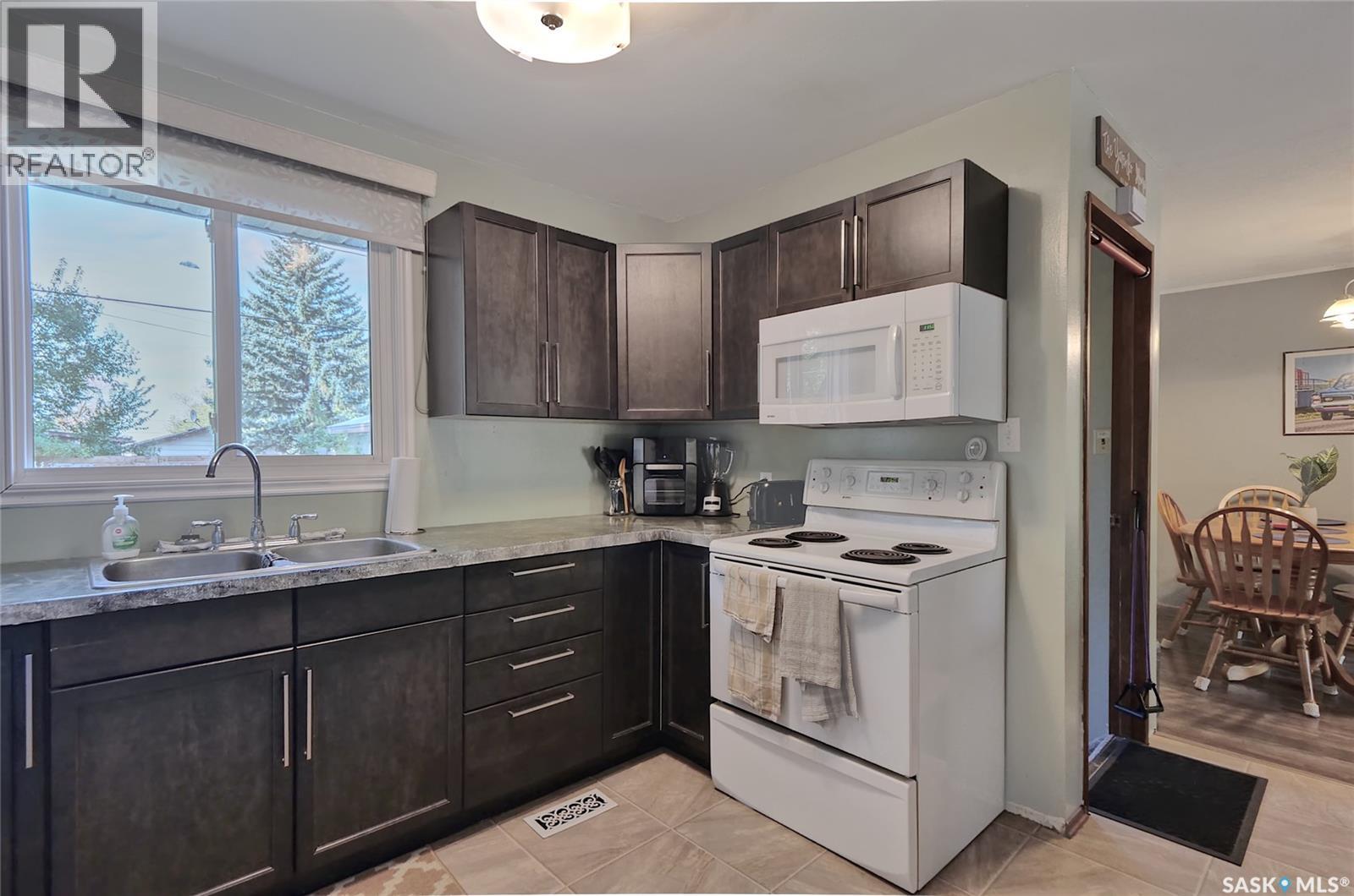 606 6th Street W, Chaplin, Saskatchewan  S0H 0V0 - Photo 6 - SK024870