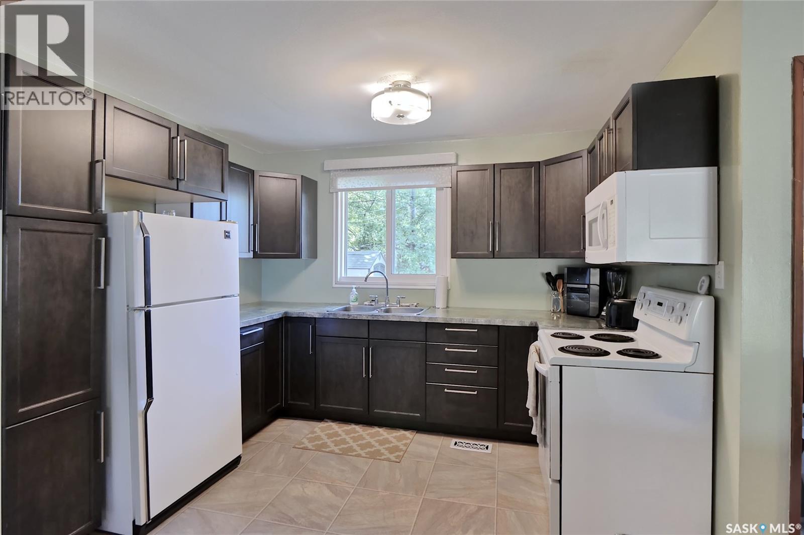 606 6th Street W, Chaplin, Saskatchewan  S0H 0V0 - Photo 7 - SK024870