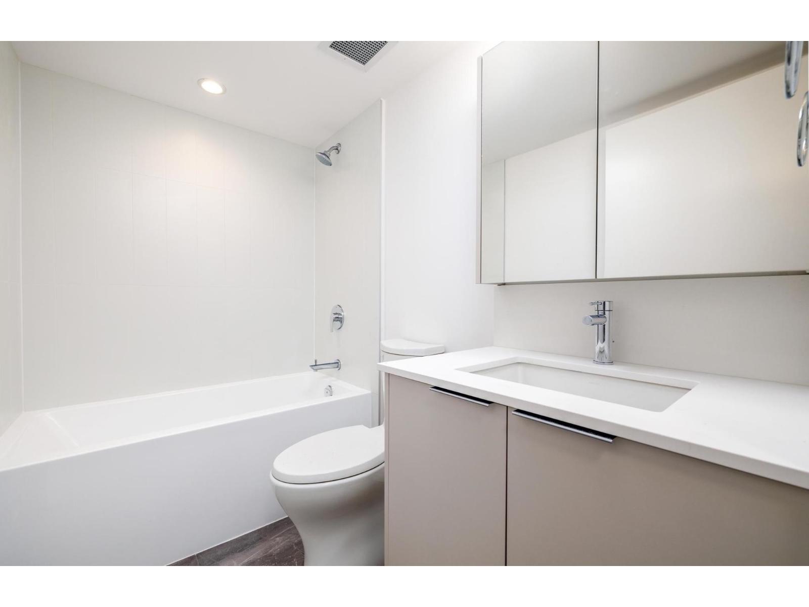 803 10333 133 Street, Surrey, British Columbia  V3R 2H4 - Photo 9 - R3071134