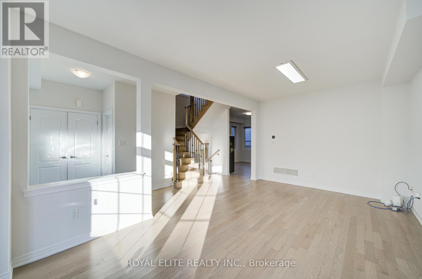 51 Albert Lewis Street, Markham, Ontario  L6B 1A8 - Photo 10 - N12590954