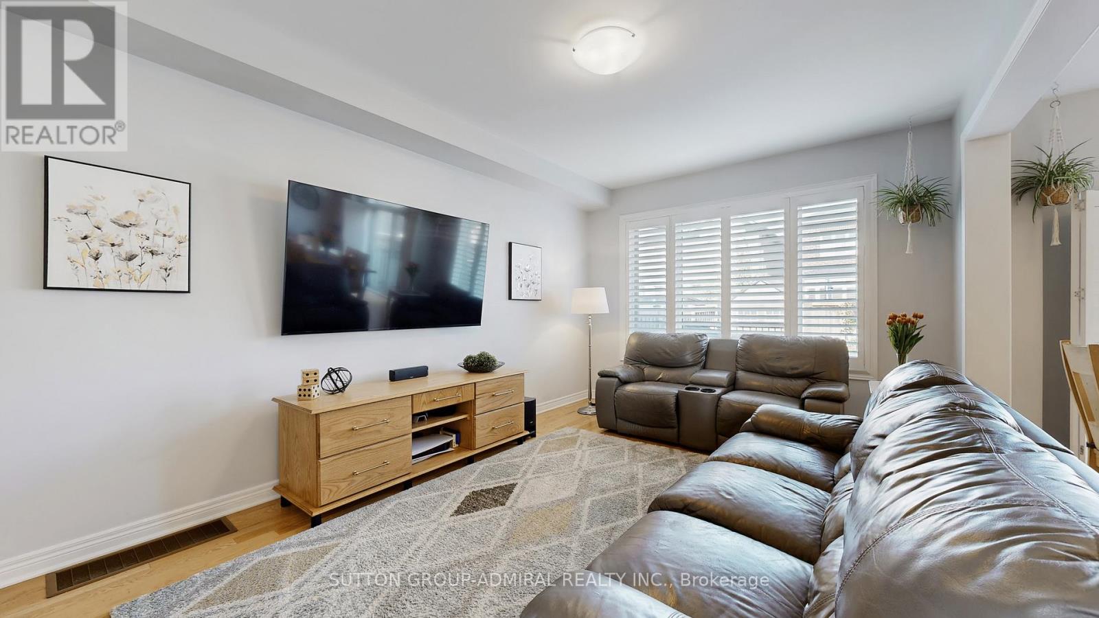 6 Andreeta Drive, Vaughan, Ontario  L4H 4H4 - Photo 7 - N12590994