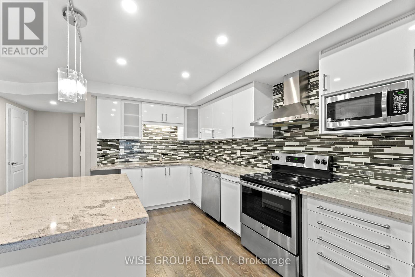 113 - 5 Weldrick Road W, Richmond Hill, Ontario  L4C 8S9 - Photo 8 - N12591010