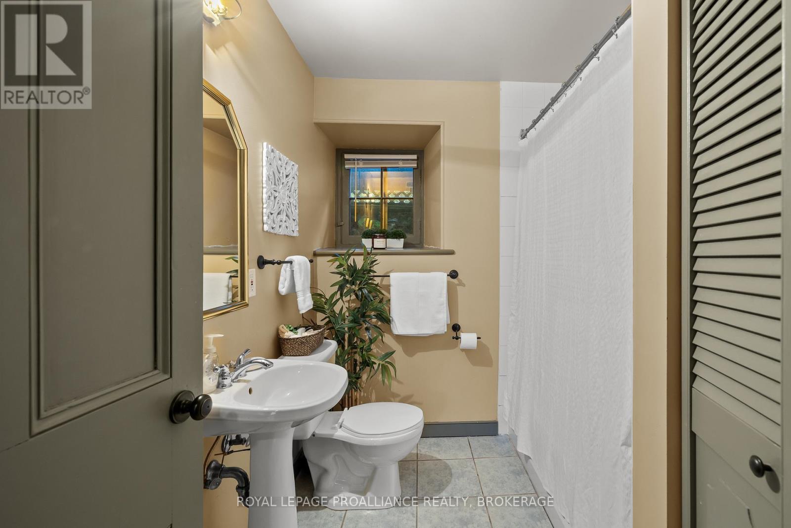 1049 Highway 2 E, Kingston, Ontario  K7L 4V1 - Photo 31 - X12591204