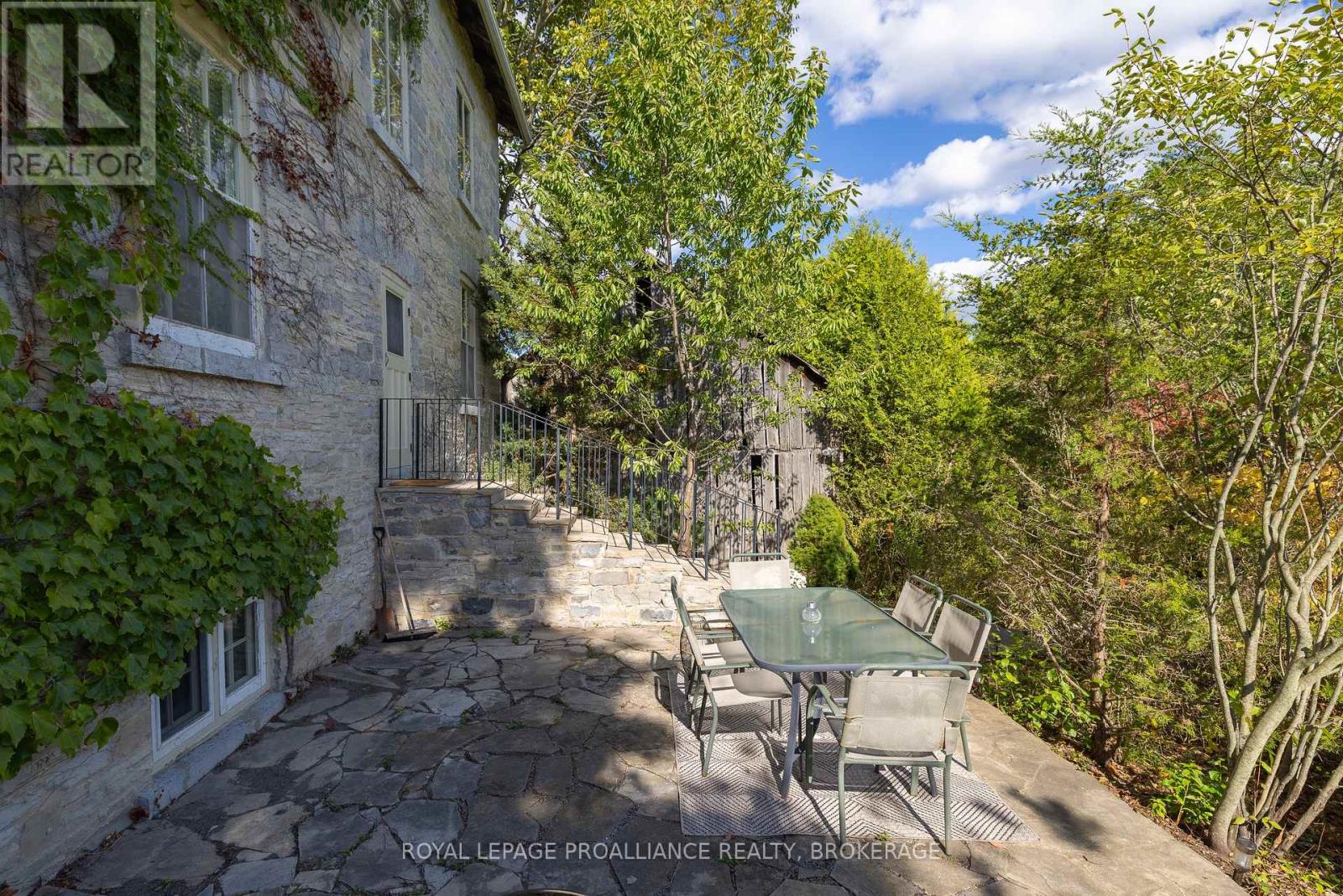 1049 Highway 2 E, Kingston, Ontario  K7L 4V1 - Photo 34 - X12591204