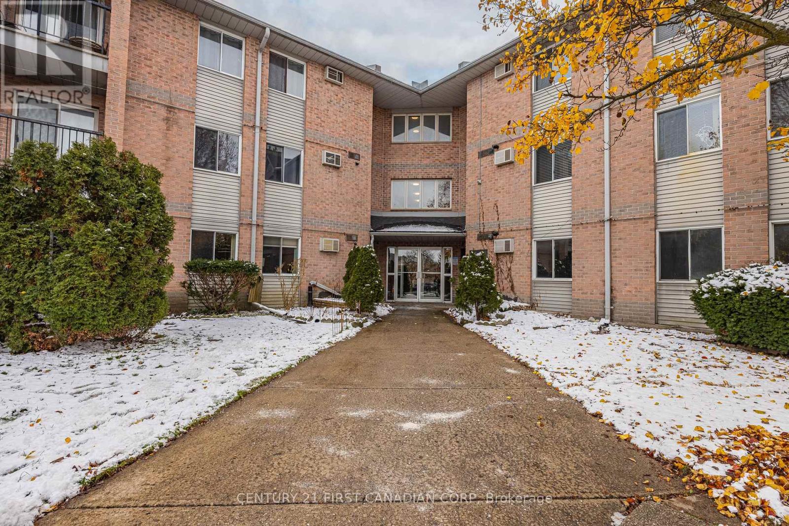 208 - 2228 Trafalgar Street, London East, Ontario  N5V 4J8 - Photo 1 - X12591040