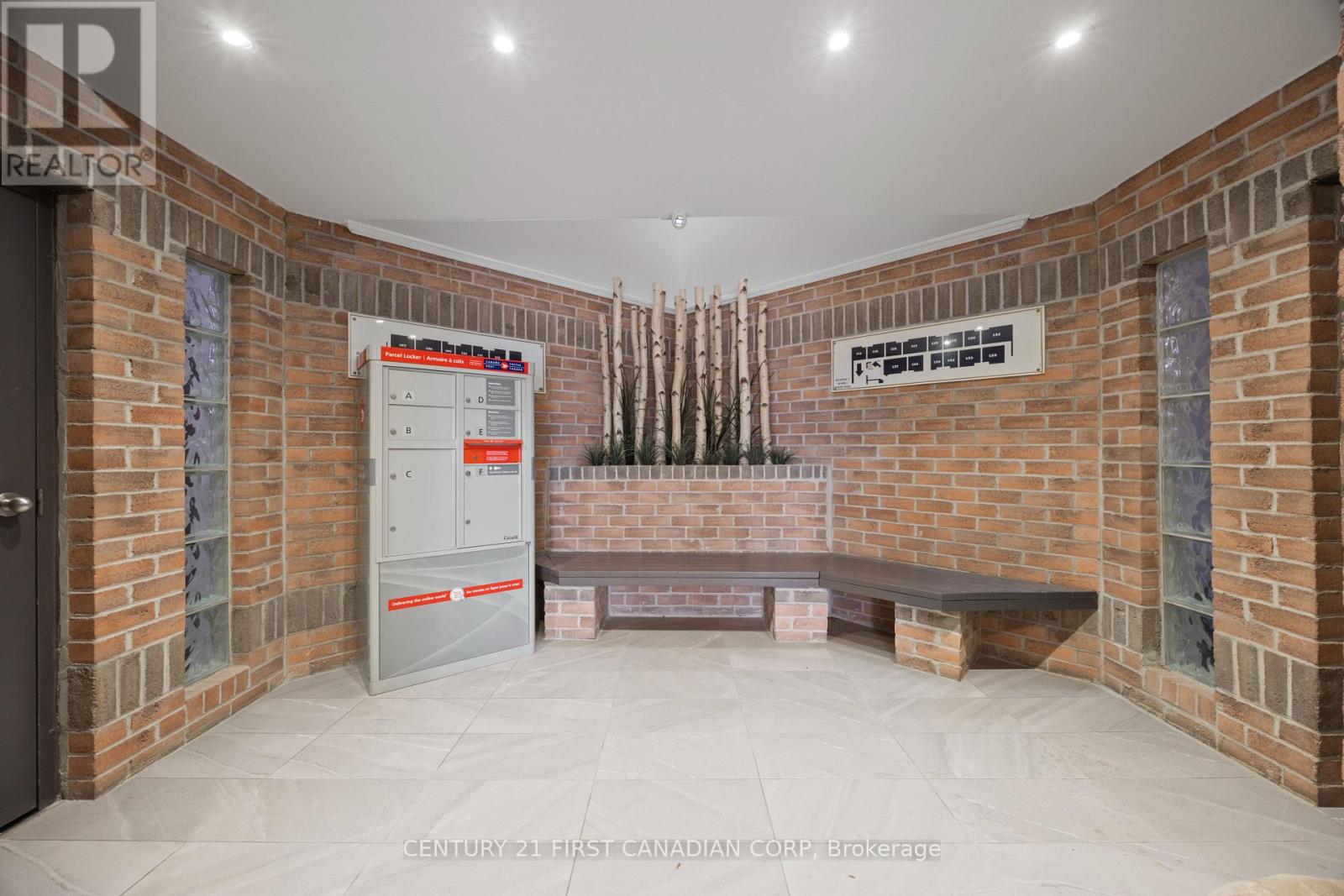 208 - 2228 Trafalgar Street, London East, Ontario  N5V 4J8 - Photo 2 - X12591040