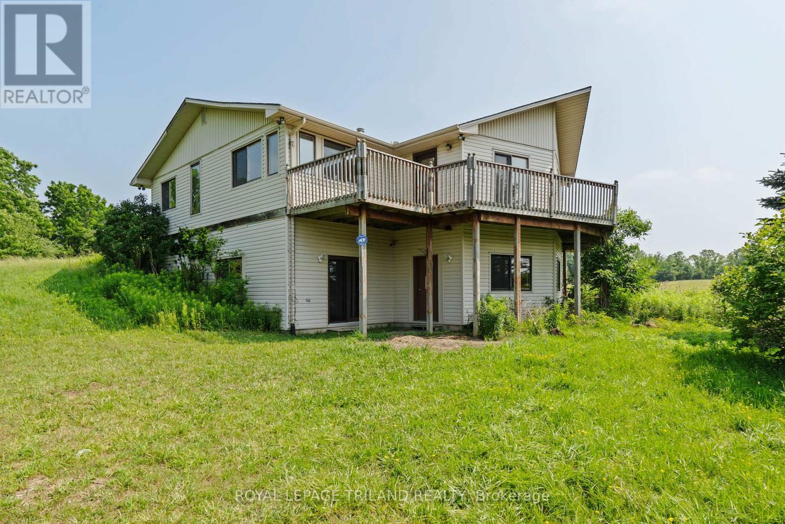 25090 Dundonald Road, Southwest Middlesex, Ontario  N0N 1A0 - Photo 1 - X12591102