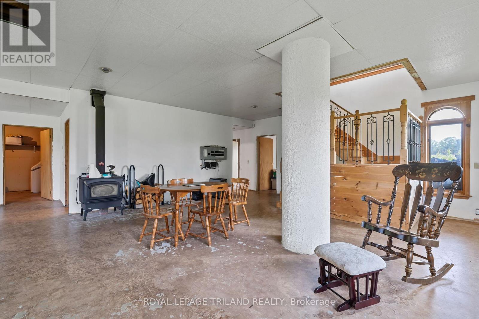 25090 Dundonald Road, Southwest Middlesex, Ontario  N0N 1A0 - Photo 21 - X12591102