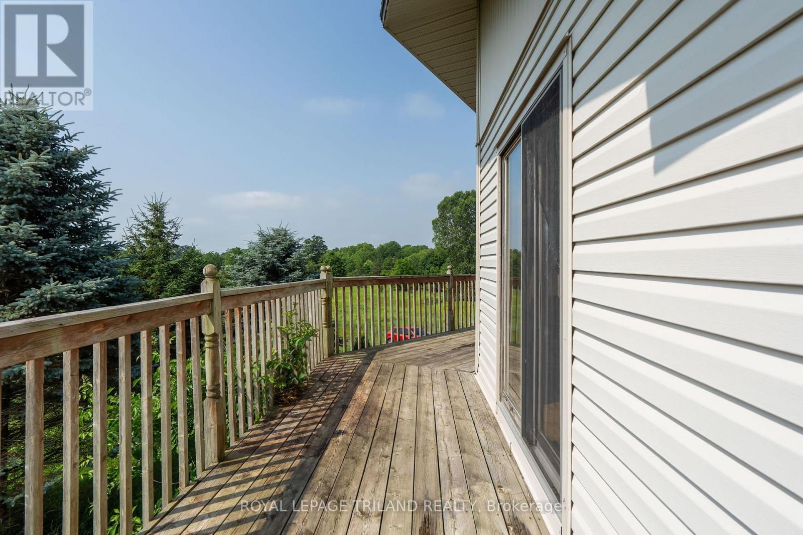 25090 Dundonald Road, Southwest Middlesex, Ontario  N0N 1A0 - Photo 37 - X12591102