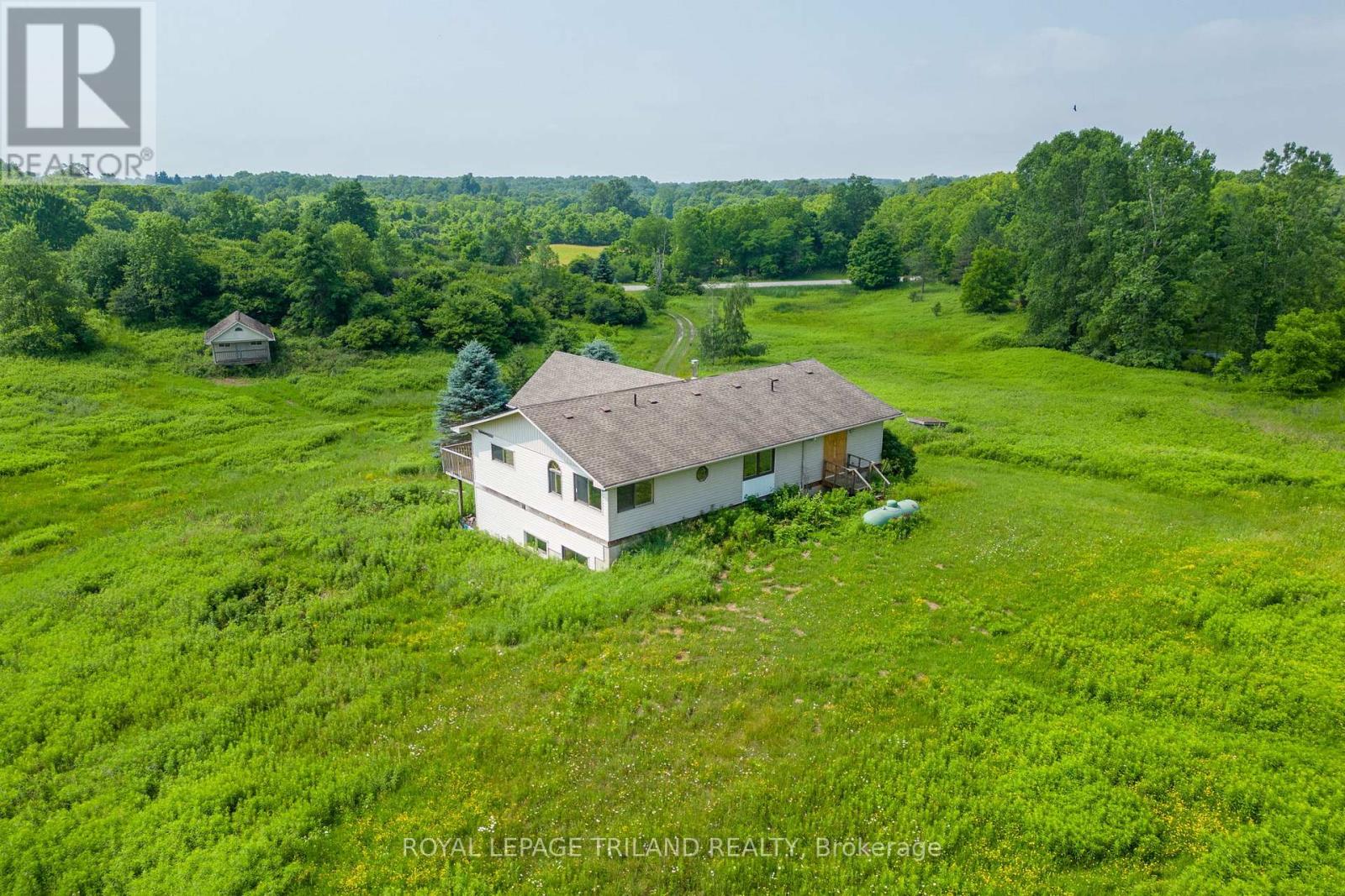 25090 Dundonald Road, Southwest Middlesex, Ontario  N0N 1A0 - Photo 44 - X12591102