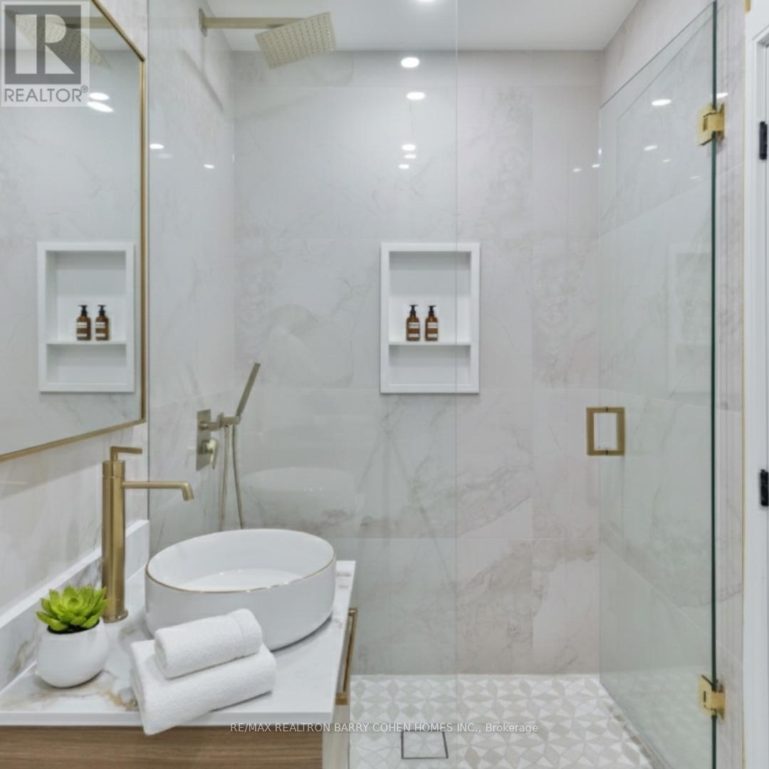 57 Jones Ave Avenue, Toronto, Ontario  M4M 2Z7 - Photo 20 - E12590498