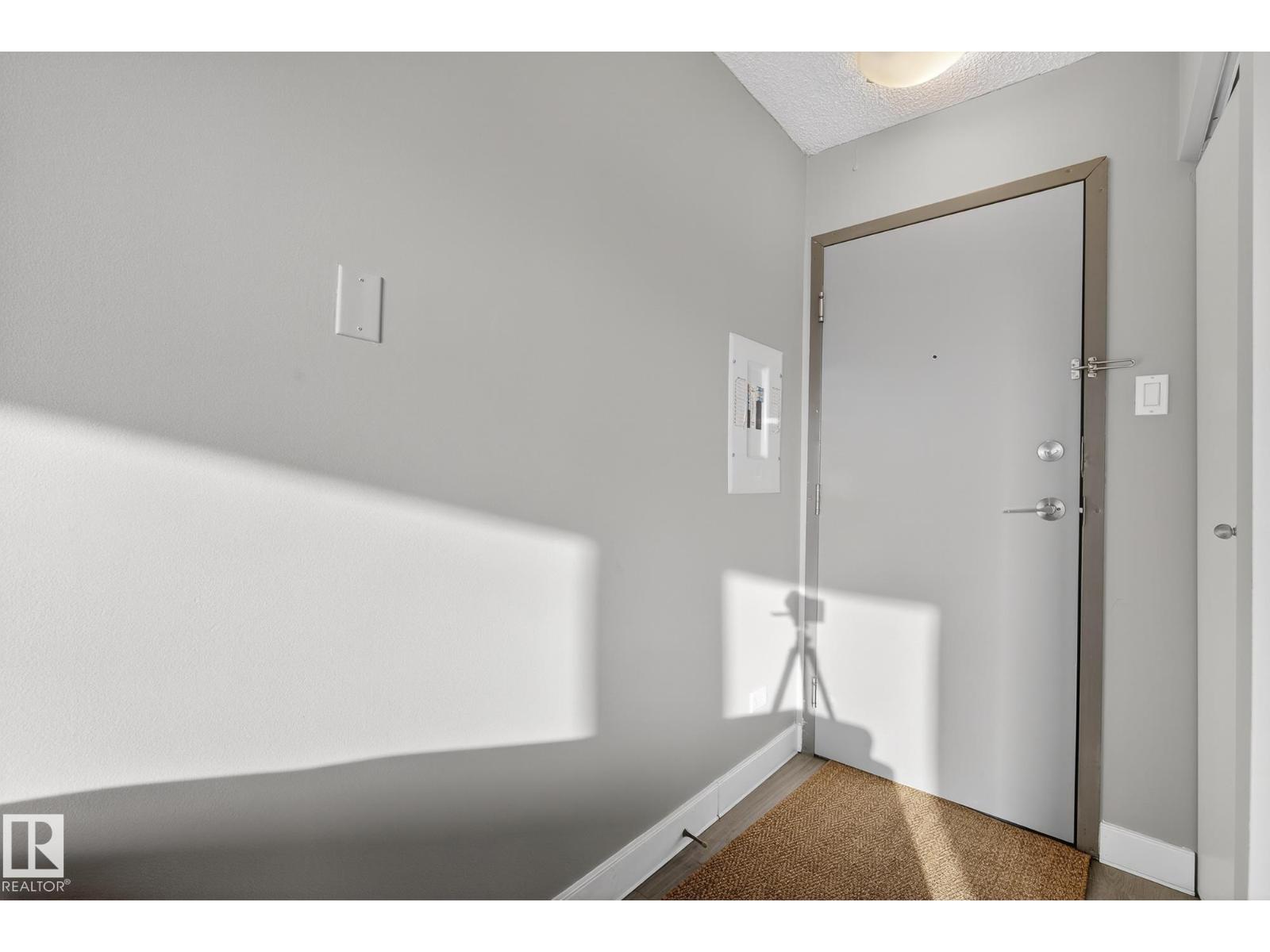 #308 9710 105 St Nw, Edmonton, Alberta T5K 1A4 - Photo 4 - E4467158