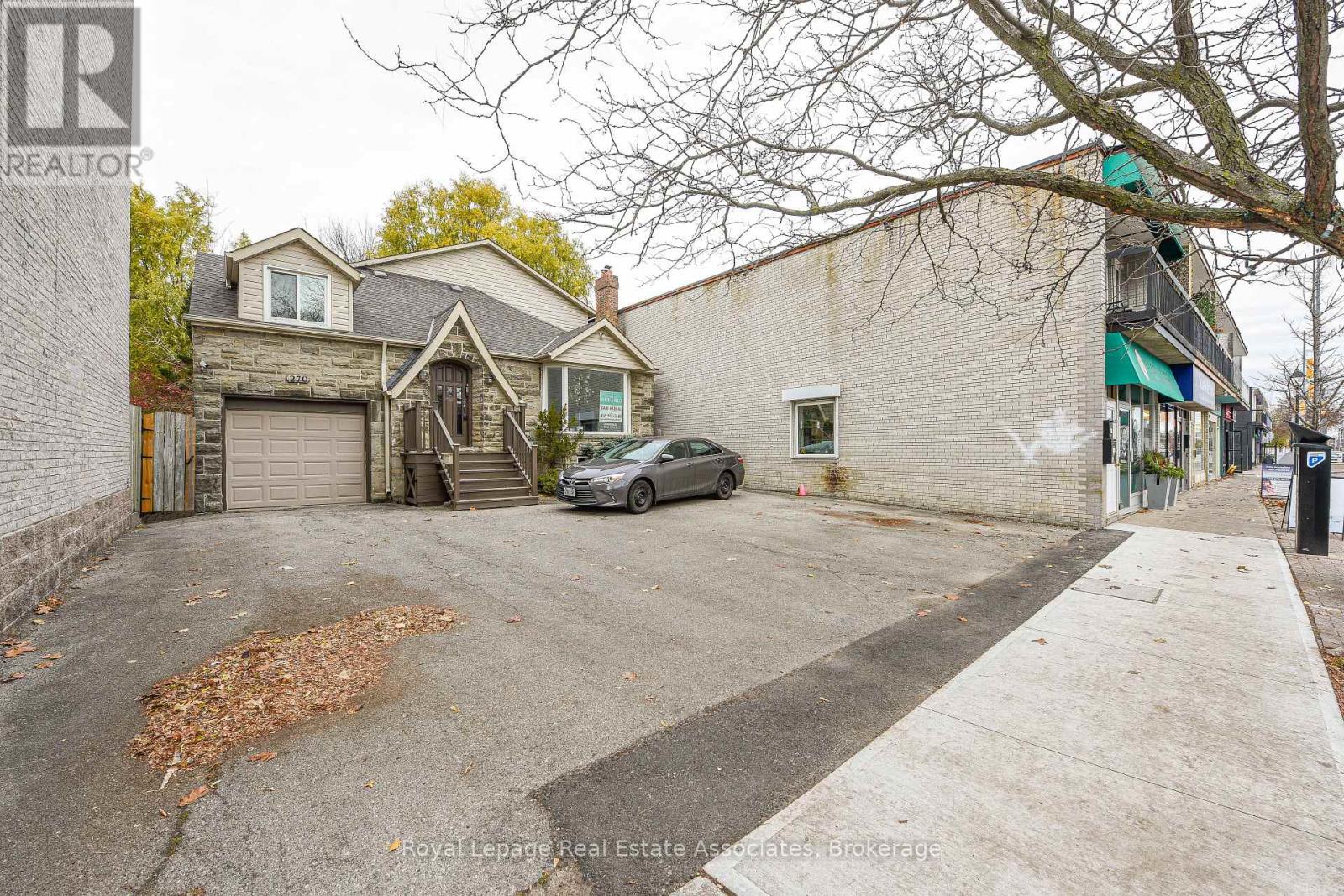 270 LAKESHORE ROAD E, Mississauga, Ontario