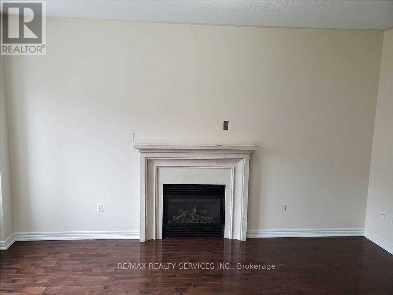 16 Swancreek Court, Brampton, Ontario  L6P 3S7 - Photo 3 - W12590942