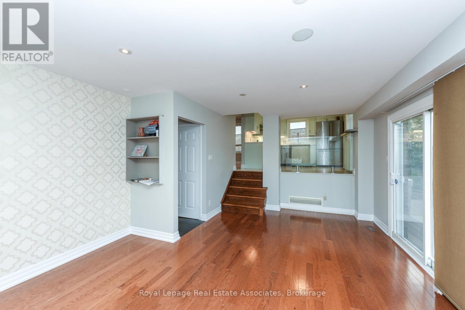 Upper Level - 3162 Folkway Drive, Mississauga, Ontario  L5L 2A3 - Photo 16 - W12590950