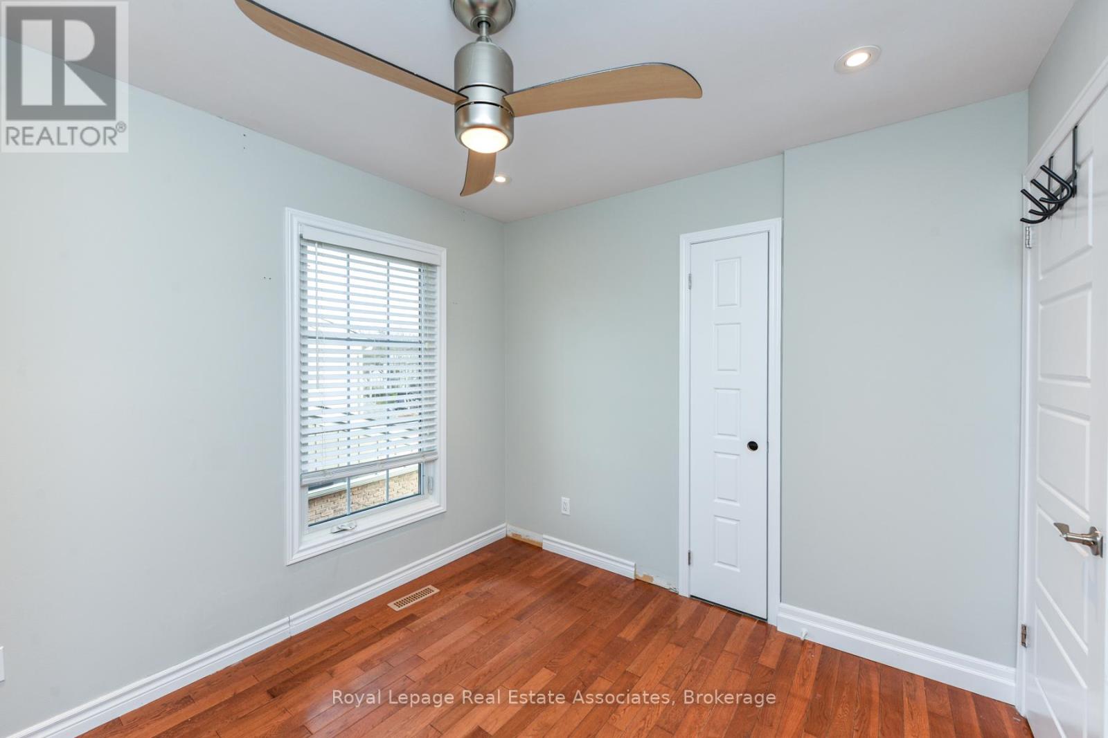 Upper Level - 3162 Folkway Drive, Mississauga, Ontario  L5L 2A3 - Photo 27 - W12590950