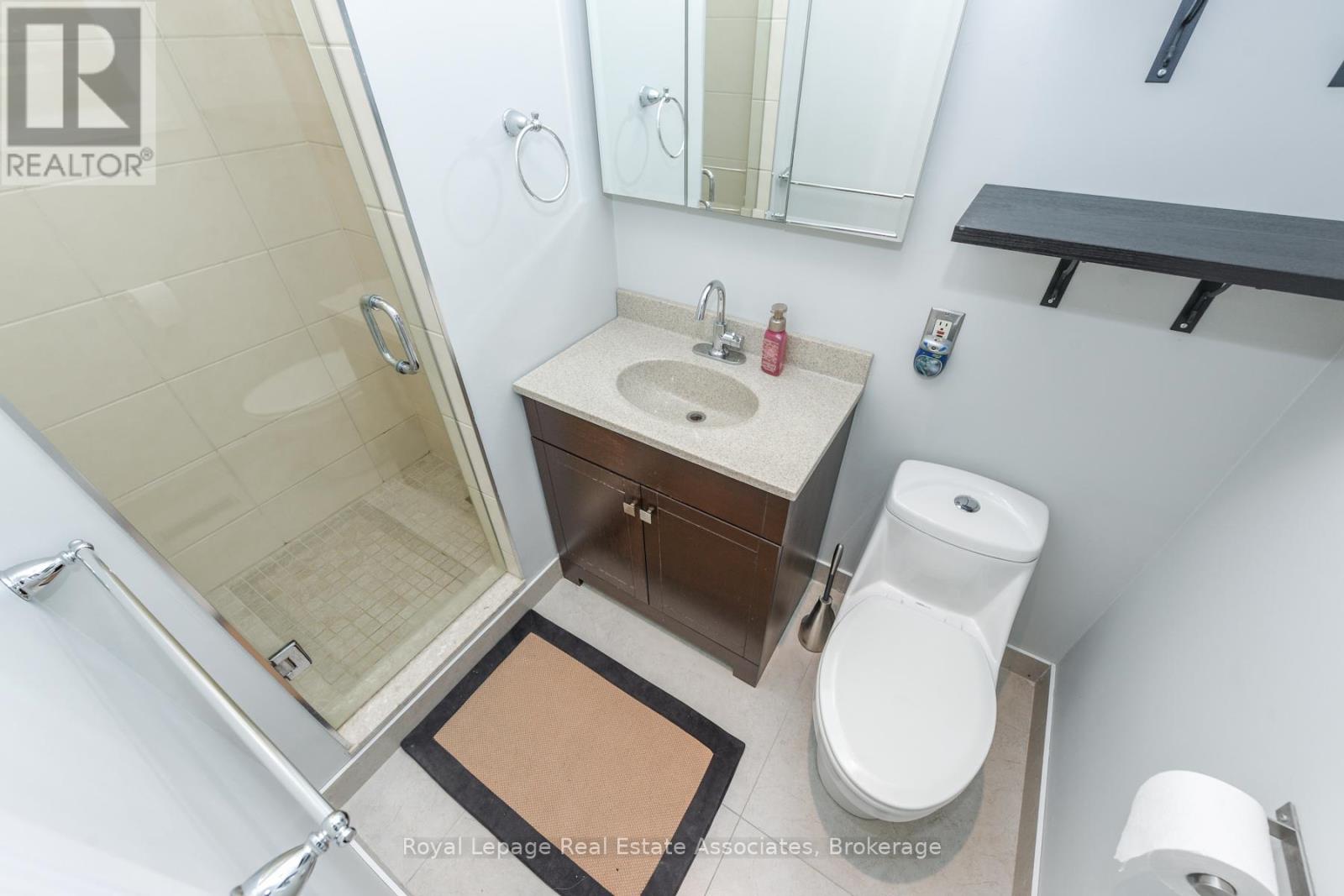 Upper Level - 3162 Folkway Drive, Mississauga, Ontario  L5L 2A3 - Photo 35 - W12590950