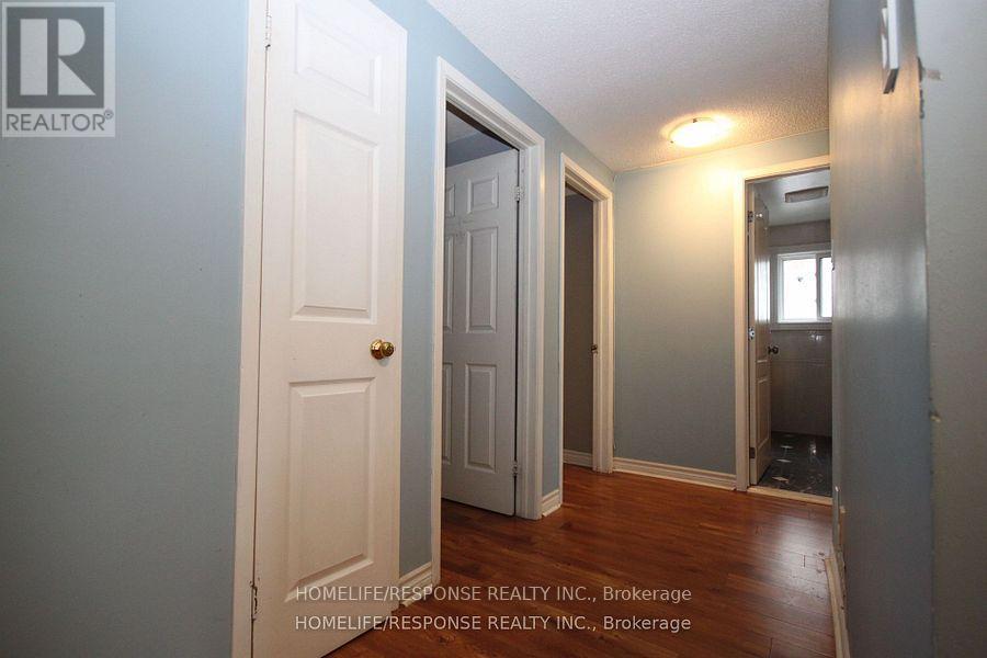 32 Denlow Drive, Brampton, Ontario  L6Y 2L4 - Photo 12 - W12590964