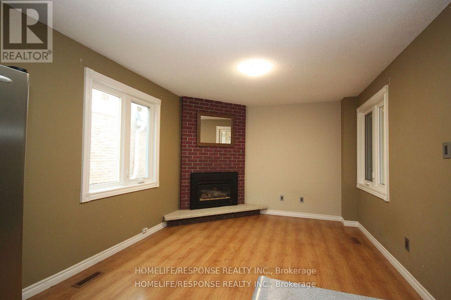 32 Denlow Drive, Brampton, Ontario  L6Y 2L4 - Photo 6 - W12590964