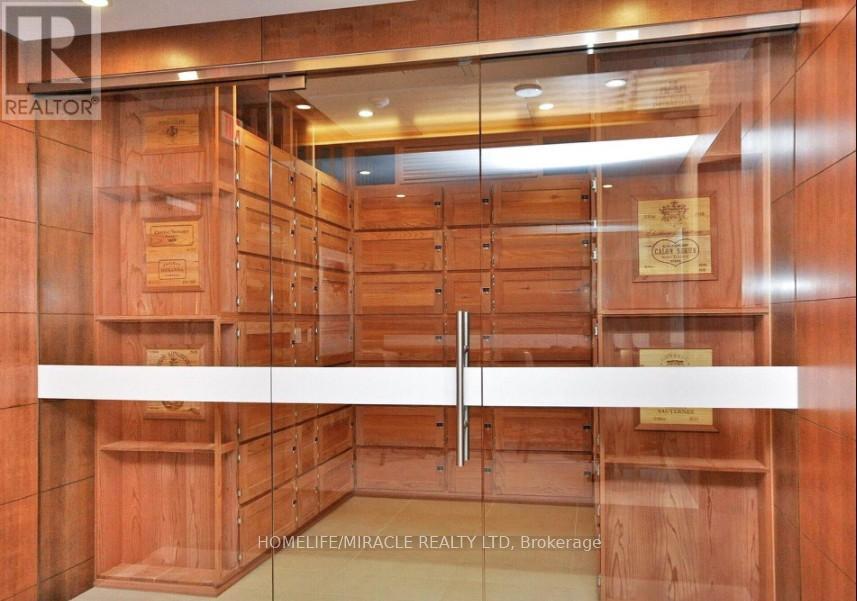 1703 - 4070 Confederation Parkway, Mississauga, Ontario  L5B 0E9 - Photo 20 - W12590990