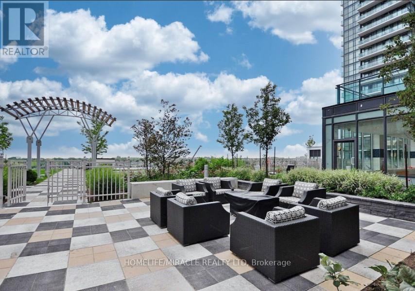 1703 - 4070 Confederation Parkway, Mississauga, Ontario  L5B 0E9 - Photo 32 - W12590990