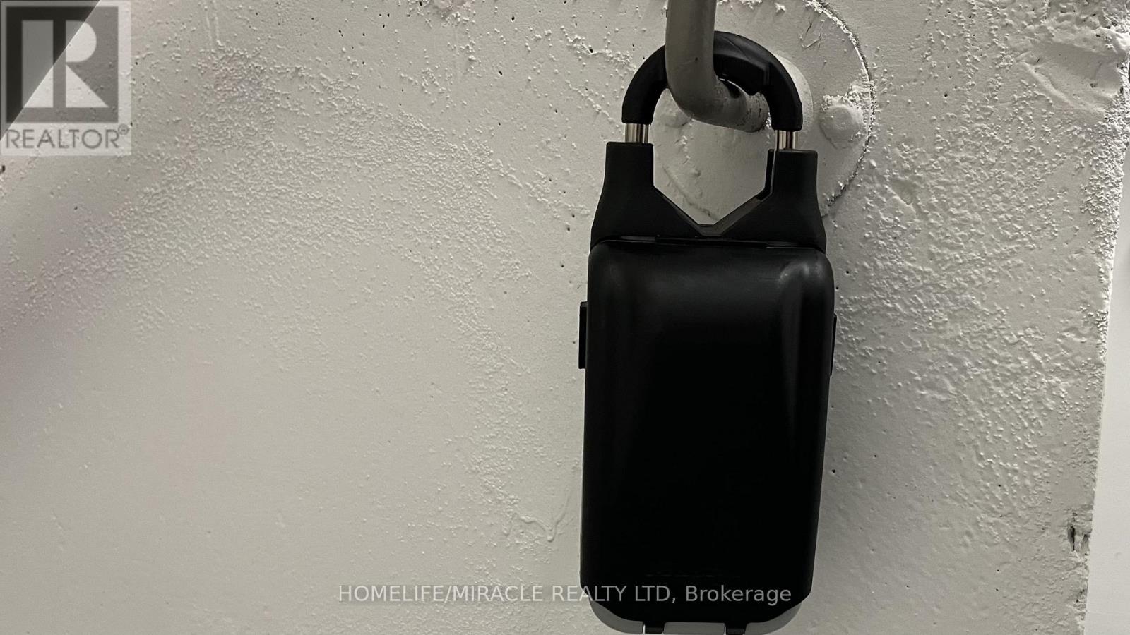 1703 - 4070 Confederation Parkway, Mississauga, Ontario  L5B 0E9 - Photo 33 - W12590990