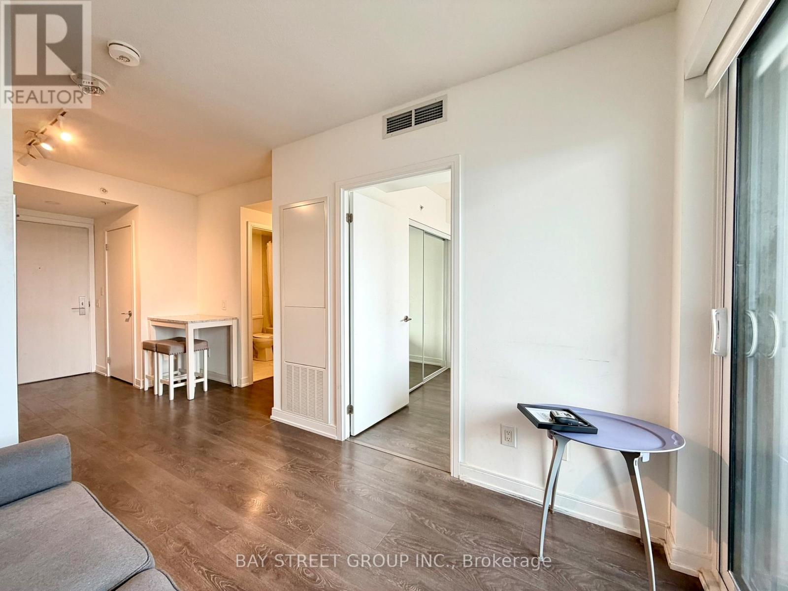 1609 - 30 Samuel Wood Way, Toronto, Ontario  M9B 0C9 - Photo 10 - W12591004