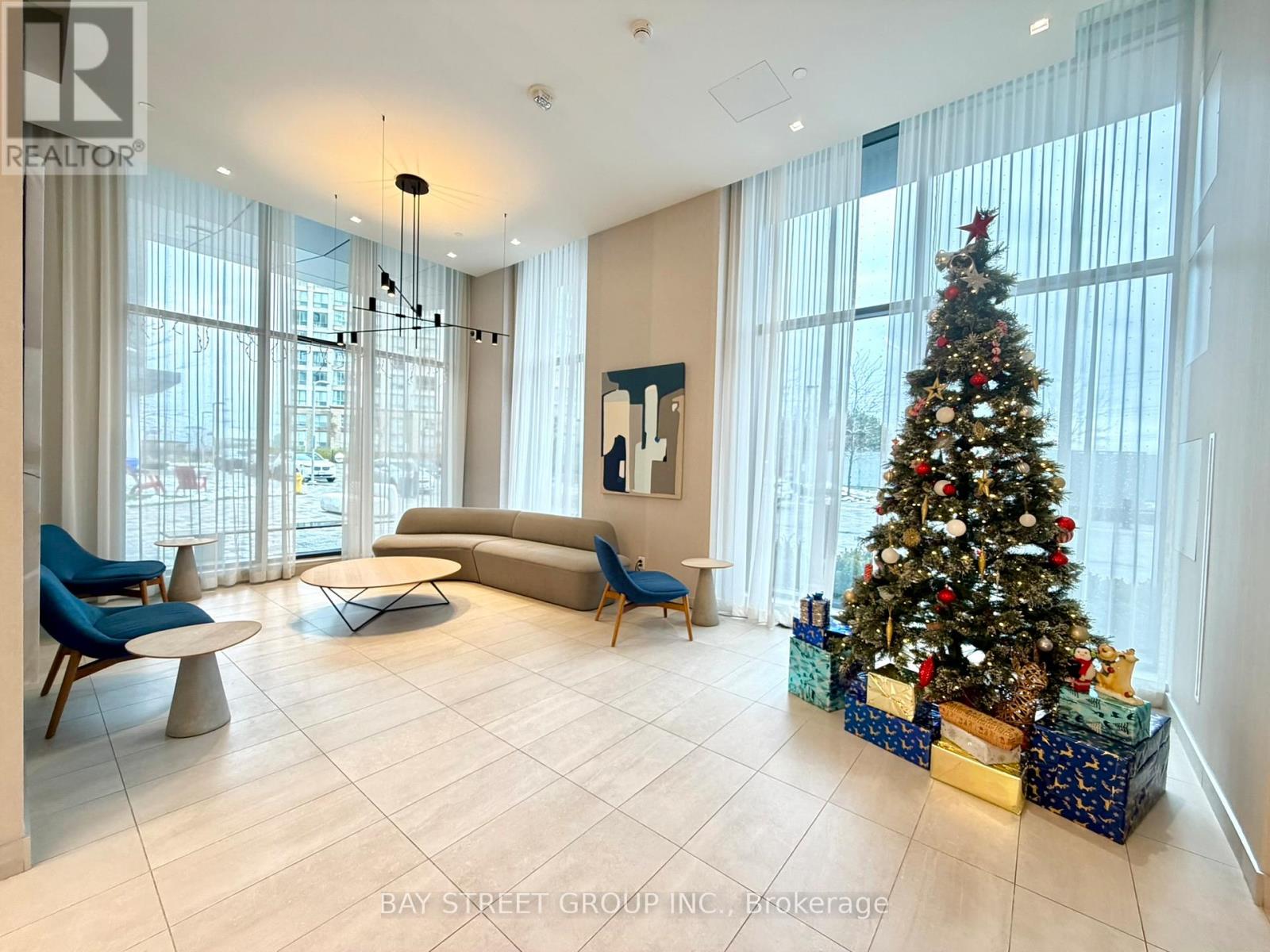 1609 - 30 Samuel Wood Way, Toronto, Ontario  M9B 0C9 - Photo 2 - W12591004