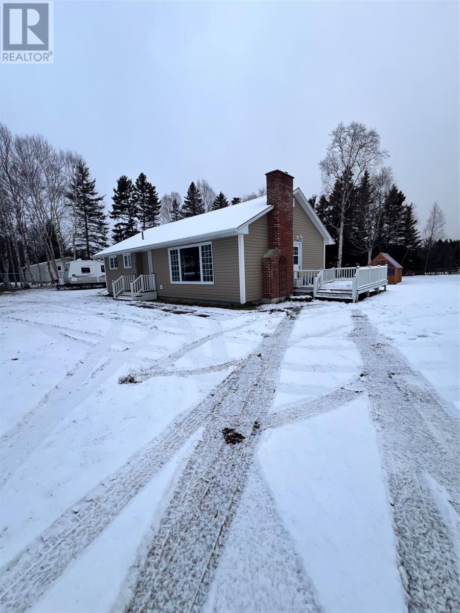 93 Midland Row, Pasadena, Newfoundland & Labrador  A0L 1K0 - Photo 2 - 1293015