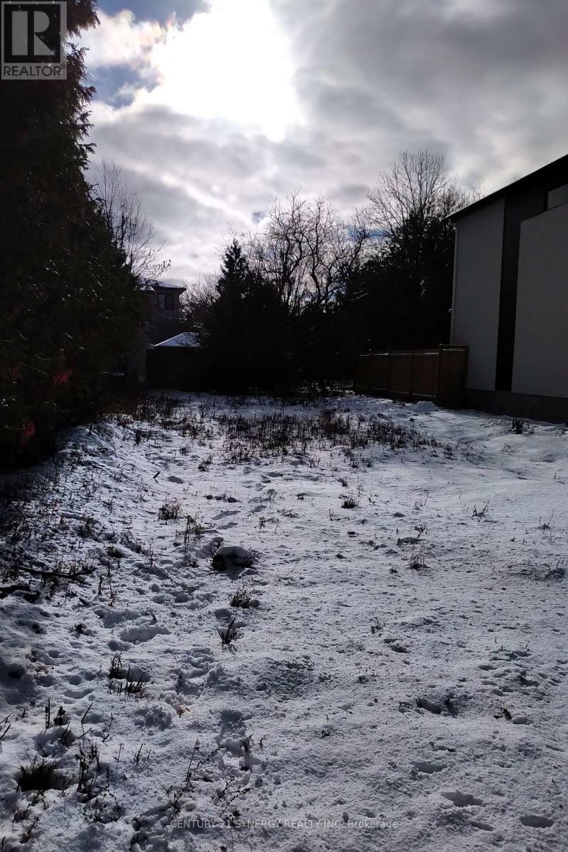 1544 Kilborn Avenue, Ottawa, Ontario  K1H 6M3 - Photo 5 - X12591022