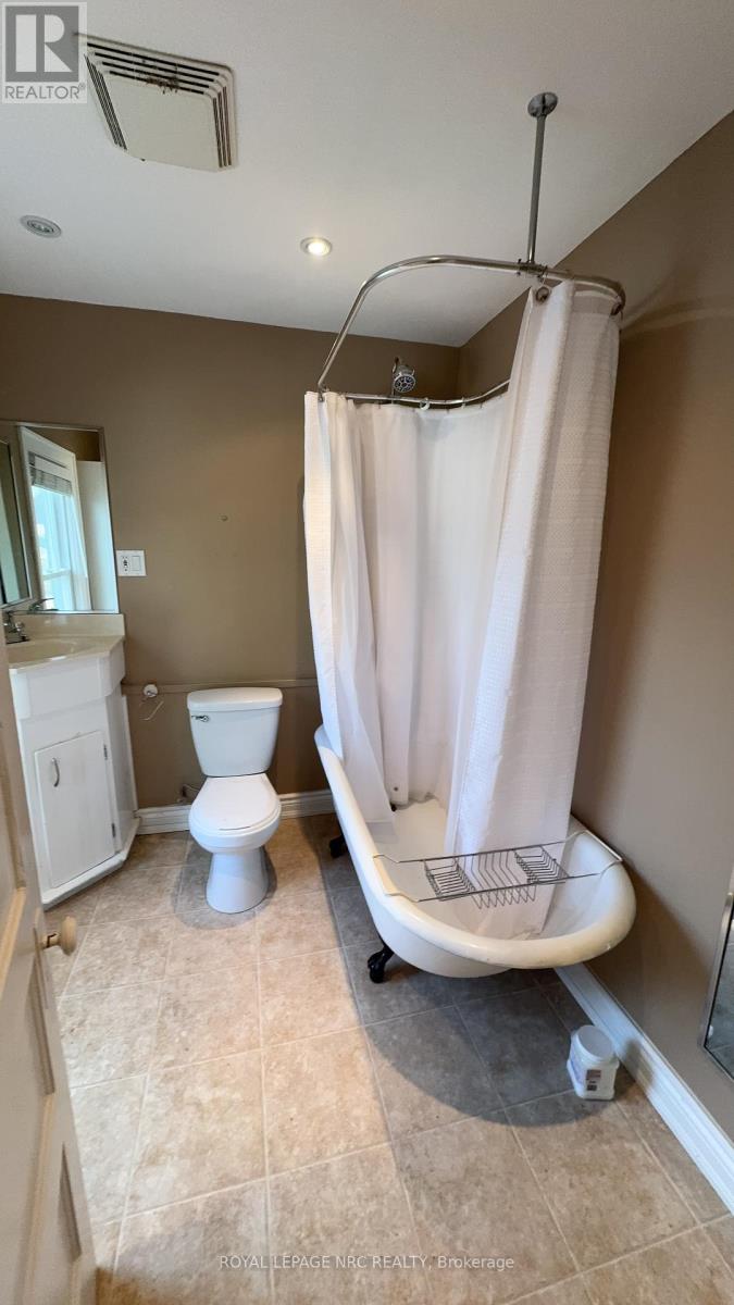 4579 Eastwood Crescent, Niagara Falls, Ontario  L2E 1B1 - Photo 18 - X12591154