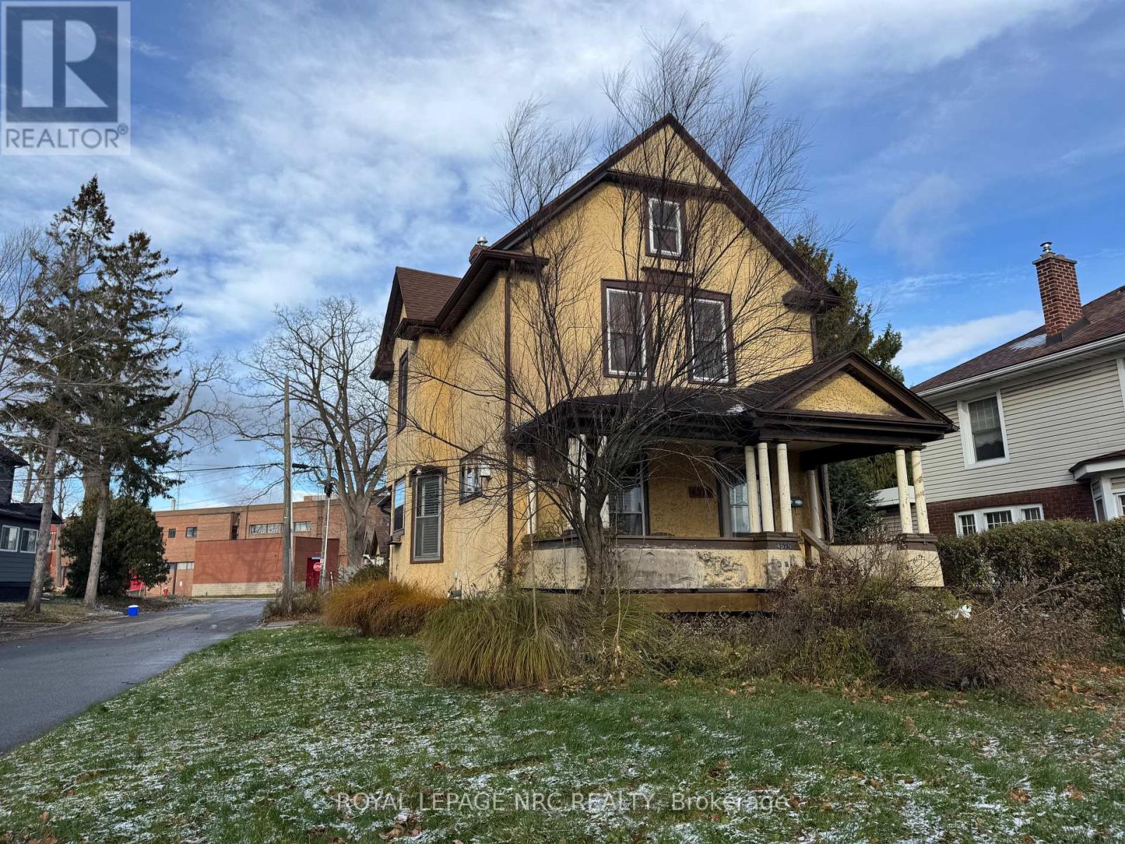 4579 Eastwood Crescent, Niagara Falls, Ontario  L2E 1B1 - Photo 4 - X12591154