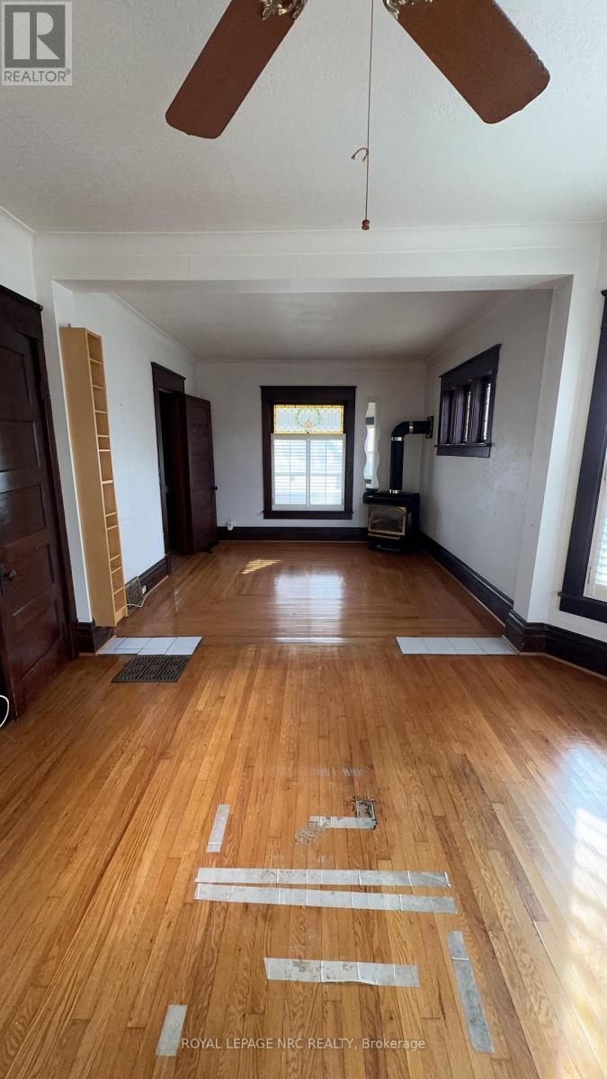 4579 Eastwood Crescent, Niagara Falls, Ontario  L2E 1B1 - Photo 8 - X12591154