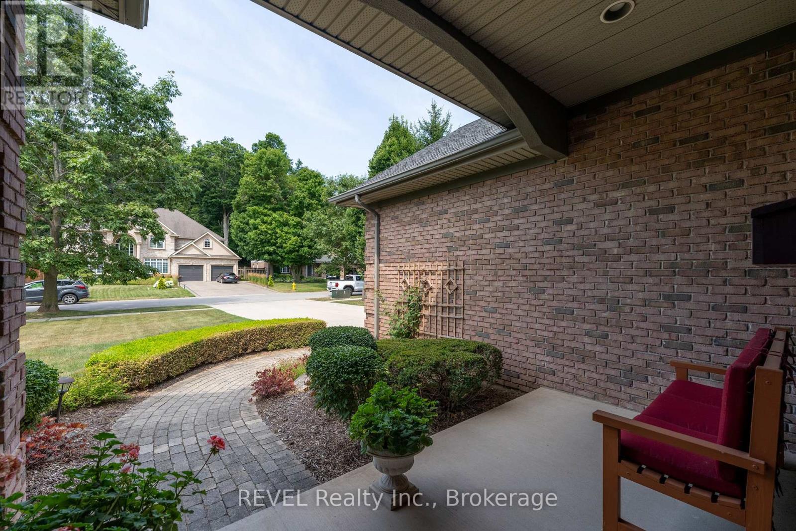 5 Beechwood Crescent, Pelham, Ontario  L0S 1E7 - Photo 5 - X12591188